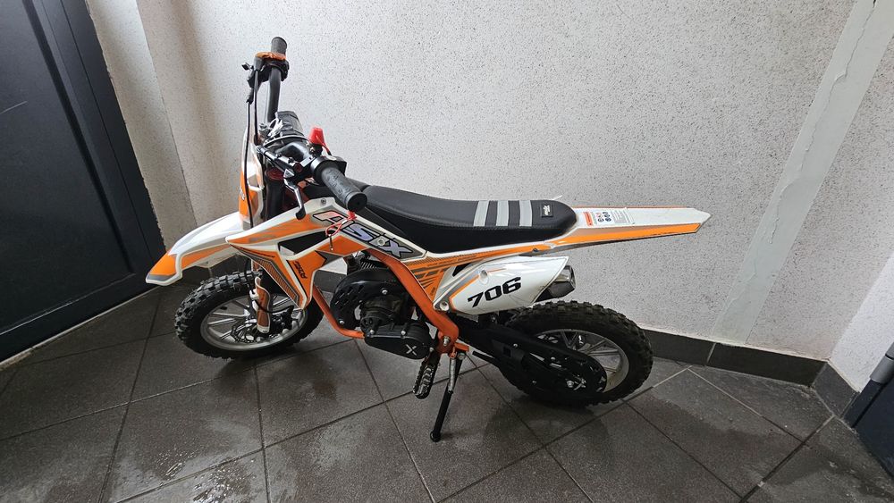 Mini cross ASIX 706
Na sprzedaż mini cross ASIX 706, kupiony