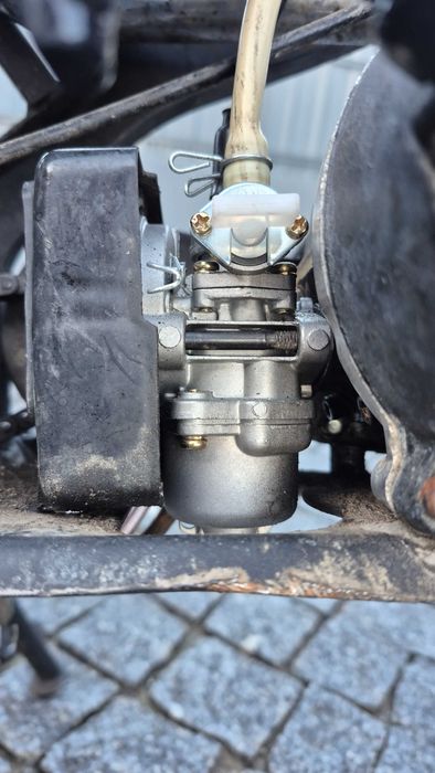 MINI MOTO 50CC 2 TEMPOS A FUNCIONAR A 100%-PURA DIVERSÃO PARA CRIANÇAS