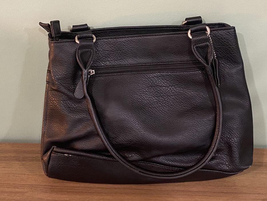 Mala preta de senhora