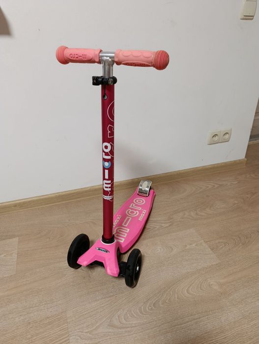Самокат Micro Maxi Deluxe.
