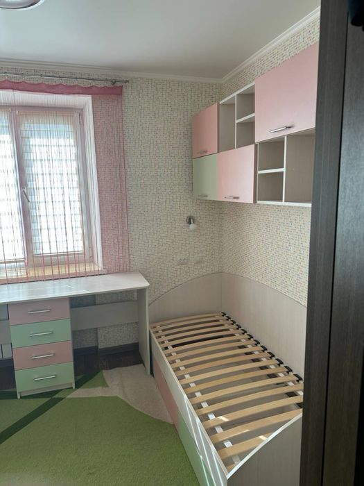 Продам  3-х кімнатну квартиру район вокзалу