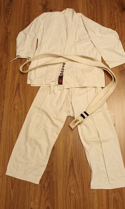 Kimono do karate marki Hokkaido Hunter.