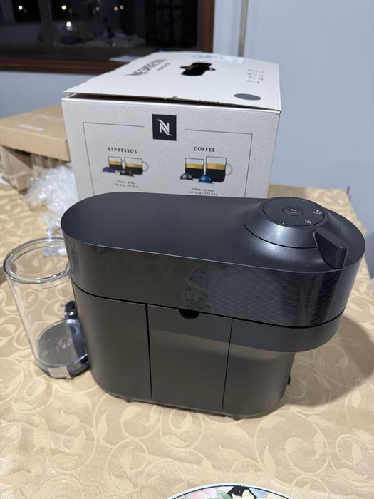 Maquina de cafe Delonghi Nespresso Vertuo Pop nova