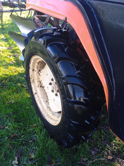 Трактор HINOMOTO N209