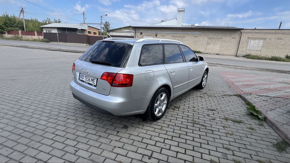 Продам AUDI  A4 B7