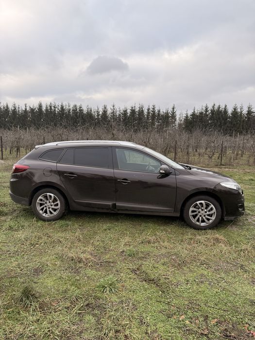 Renault Megane 3 na czesci TED17 DC4000 drzwi maska zderzak klapa LED