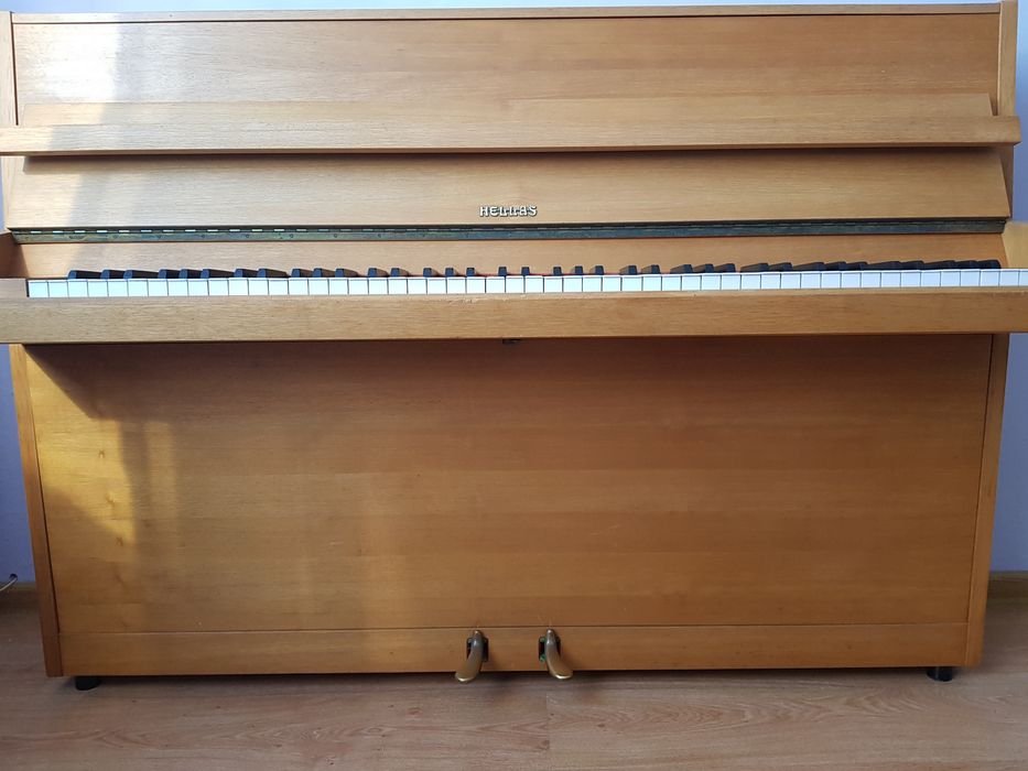 Sprzdam pianino HELLAS w bardzo dobrym stanie