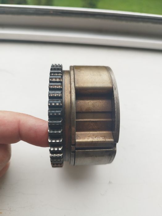 Регулятор фаз газорозподілу nissan