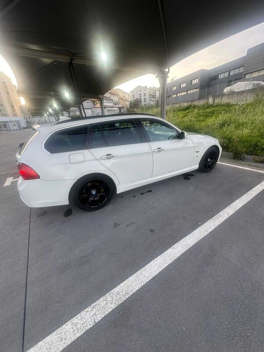 BMW 320 E91 DE 2010