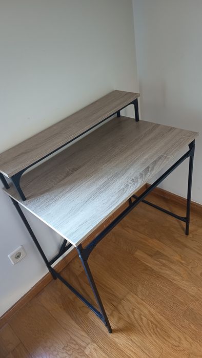 Secretária com topo (removível)