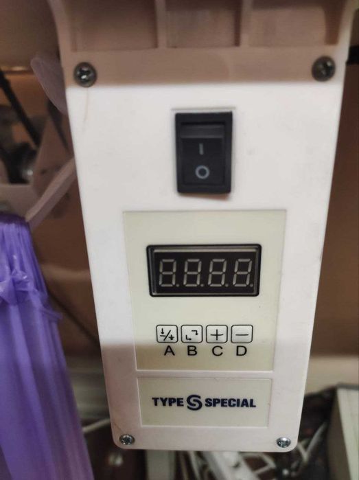 Промисловий оверлок Typical GN795D (5×5) + стіл у подарунок