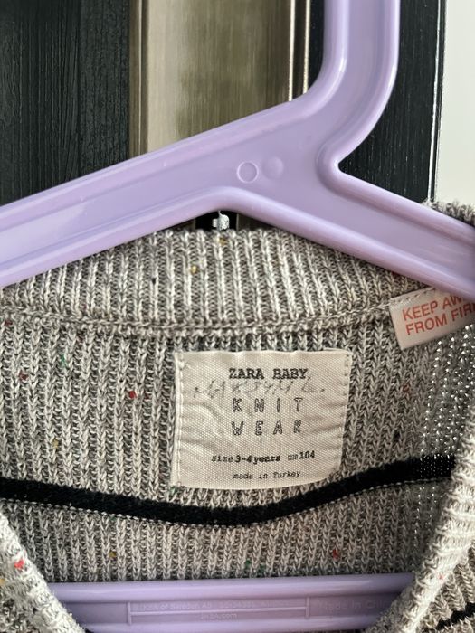 Sweter w paski Zara