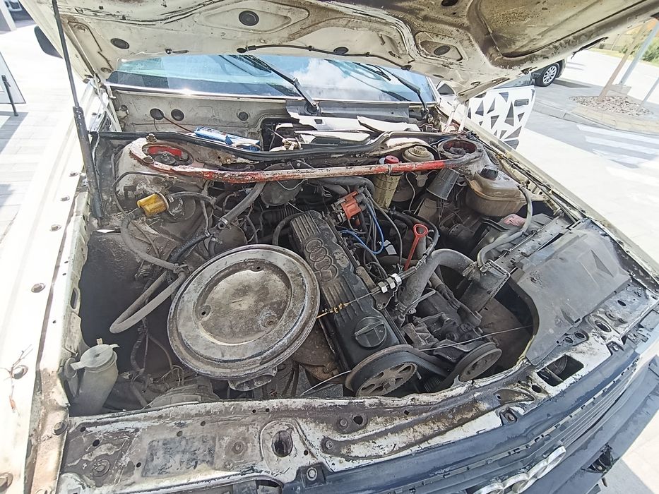 Audi 100 C3 1,8 газ бензин 500$