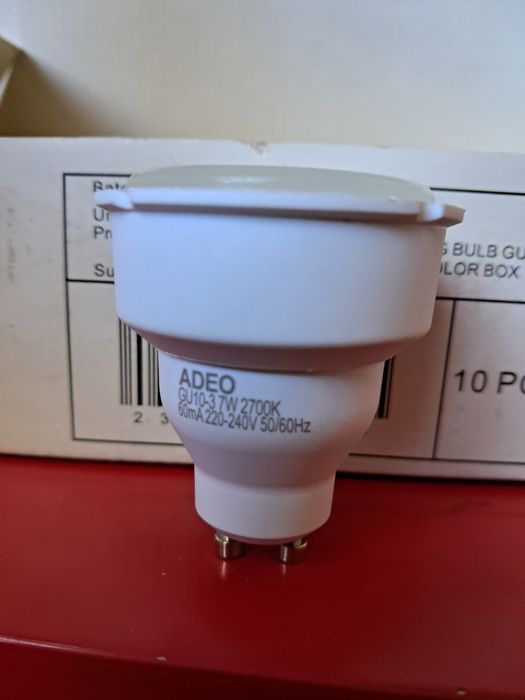 Лампочки, нові, економки GU10 7 W CLEAR 2700