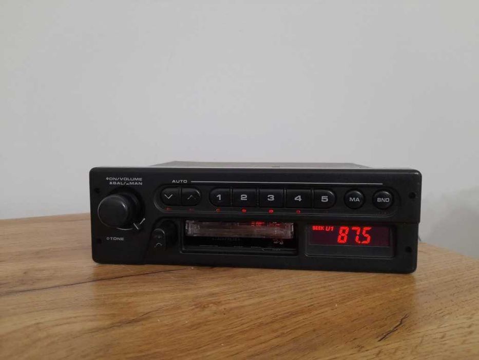 Unikatowe radio Peugeot Clarion PU9308A - 205 / 309 / 405 GTI