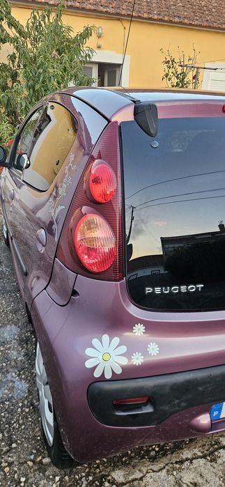 Carro de Menina. Modelo Envy. Cor roxo. Impecável. Duas únicas donas. 4 pneus e jantes novos. Bateria nova. Troca de óleo e filtro ok. IUC e inspeção