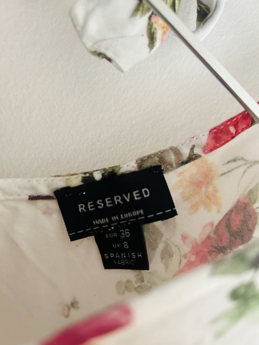 Bluzka w kwiatki reserved