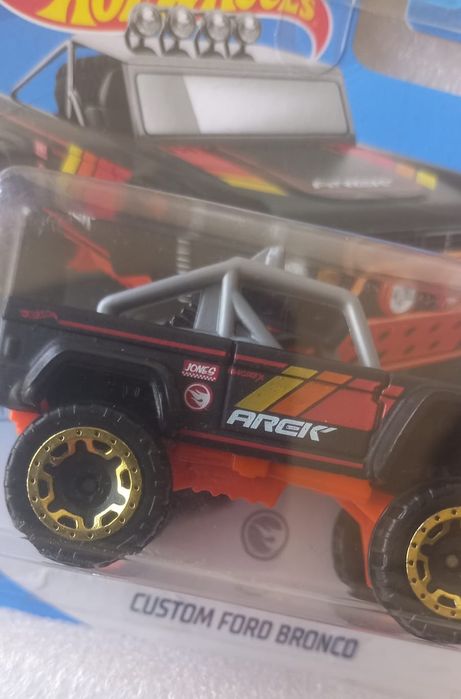 TH (treusure Hunt) custom Ford Bronco hot wheels