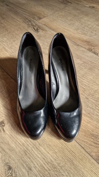 Szpilki buty czarne eleganckie