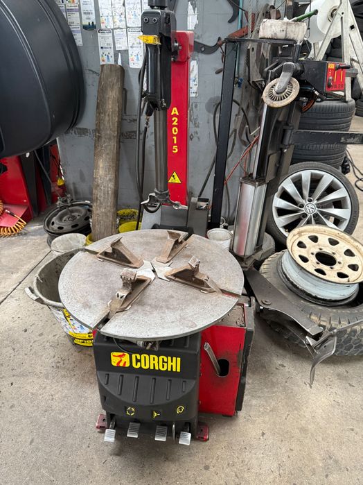 Máquina desmontar pneus