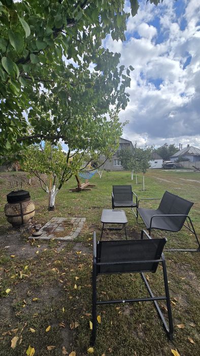 Продам дом с бассейном вул  Незламна