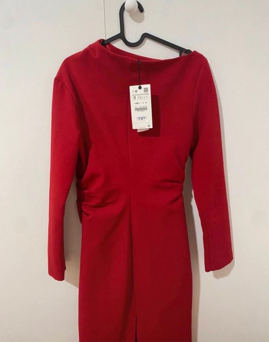 Vestido tubo drapeado Zara