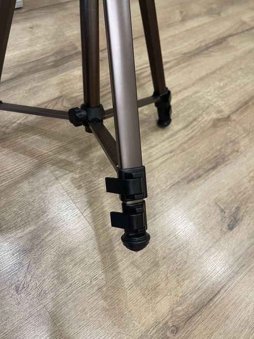 Штатив для фото відео