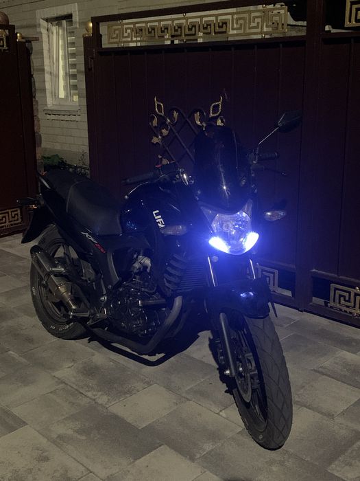 мотоцикл Lifan kp200