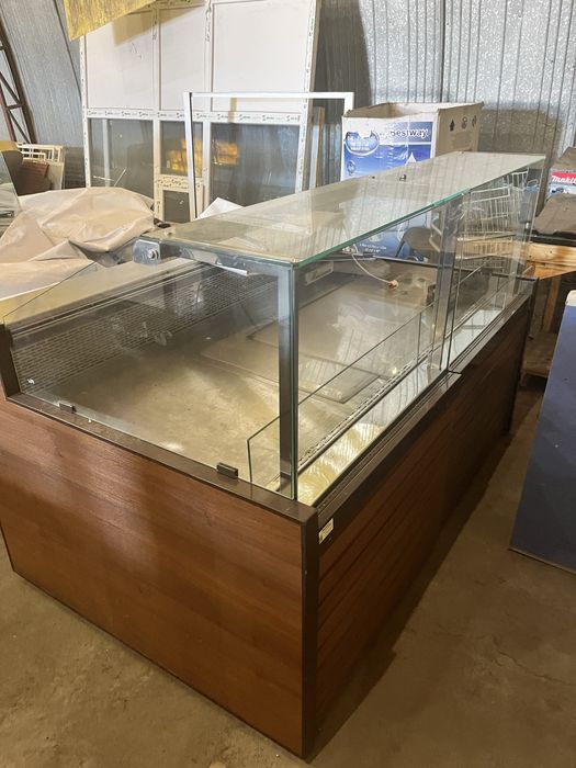 Розпродаж холодильных вітрин