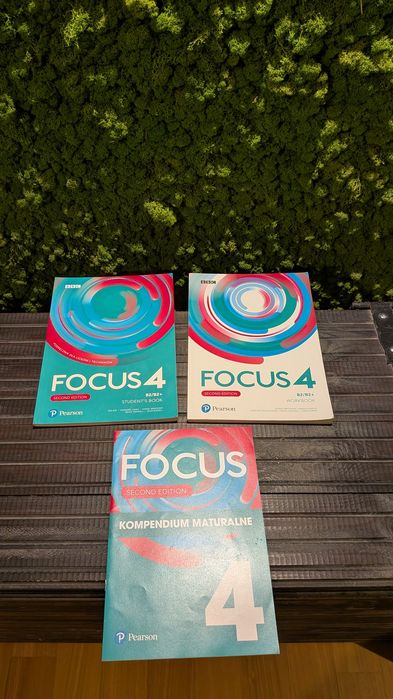 Komplet: Focus 4 B2/B2+ students book workbook kompendium maturalne Pearson edesk podręcznik ćwiczenie