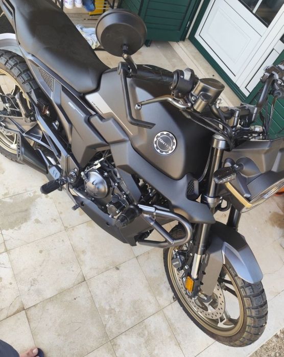 Zontes G1 LCD ano 2024 com 1150km