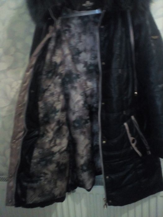 Куртка зимняя с капюшоном