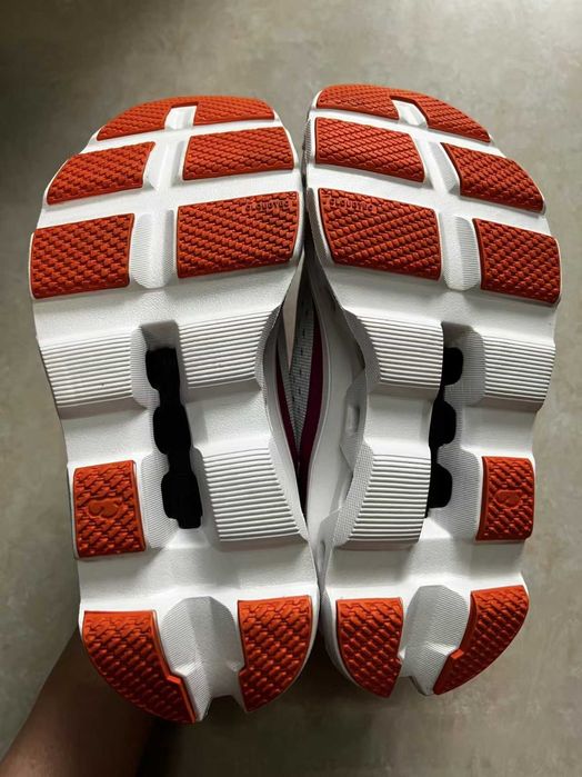 Trampki On Running  Cloudsurfer (Women's)  38
