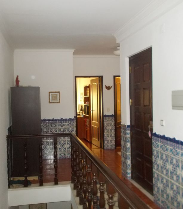 Apartamento Duplex t3 com estúdio T1 independente  em zona  central de Almeirim