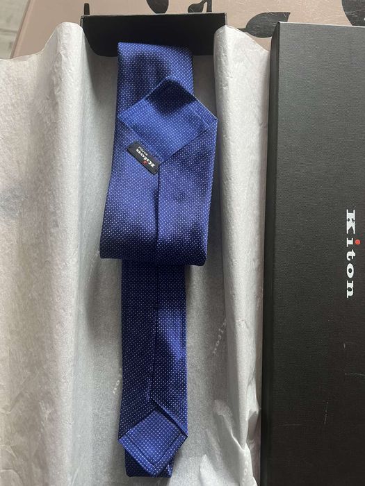Kiton.   Галстук новый,оригинал!!