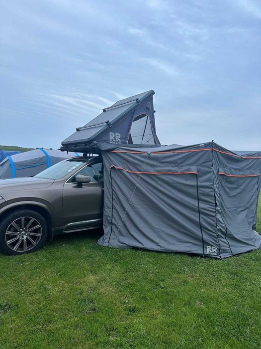 Tenda overland rígida com isolamento térmico