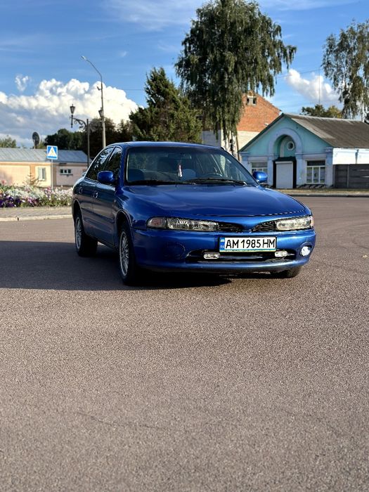 Mitsubishi Galant