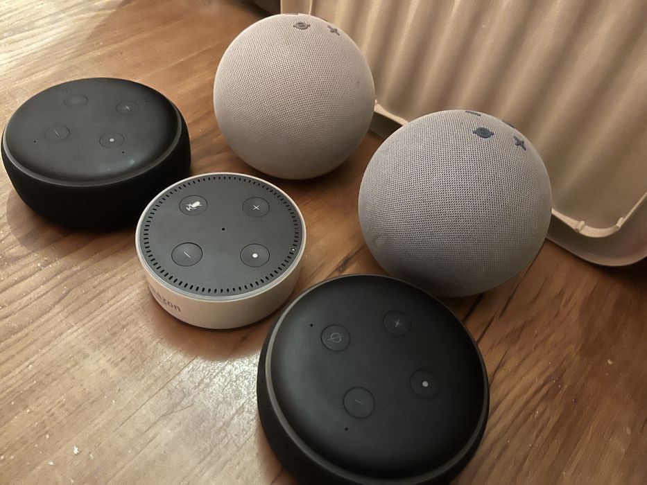 Zestaw 5x Asystenta glosowego Amazon Alexa Echo Dot