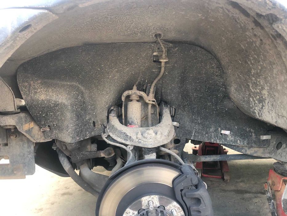Захист двигуна бокові пильникі Mitsubishi Pajero Sport 1 1998-2008 MR144708 MR144709 MR401226 MR484654 MR237648 MR237647 MR144711 MR440528 MR440529