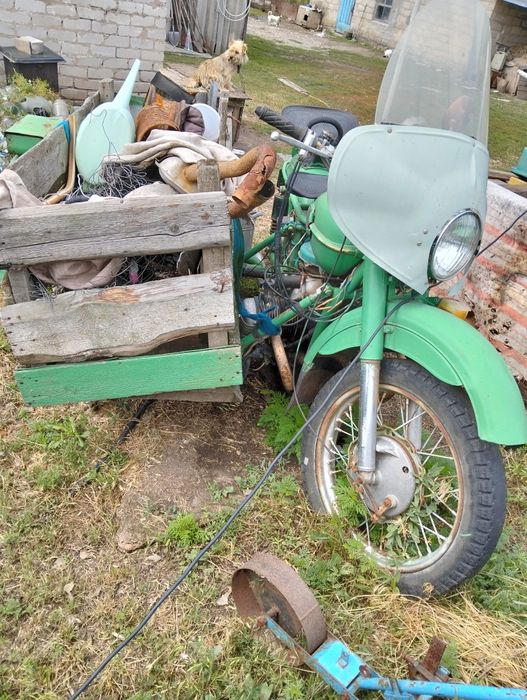 Продам мотоцикл Урал повністю на документах( не на ходу)