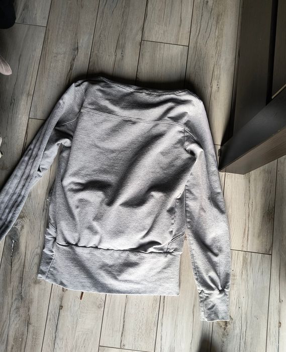 Szara bluza Adidas