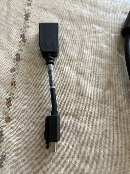 Cabo DisplayPort + adaptador