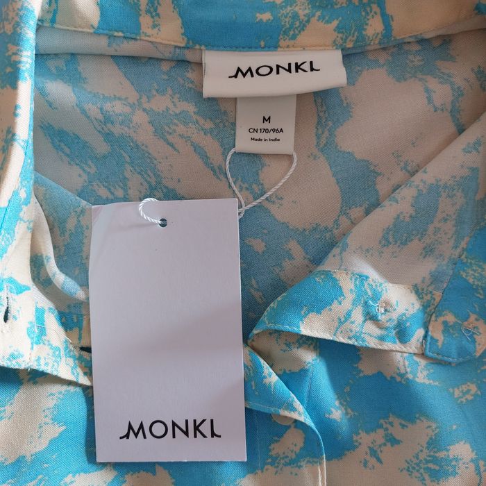 Oryginalna bluzka Monki w pastelowych kolorach o fasonie oversize