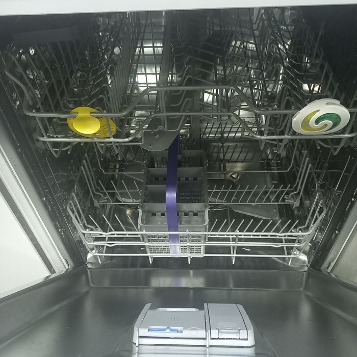 Maquina de lavar loiça beko semi nova