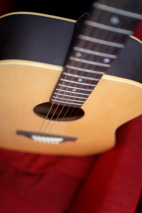 Guitarra violão como nova e saco para guardar