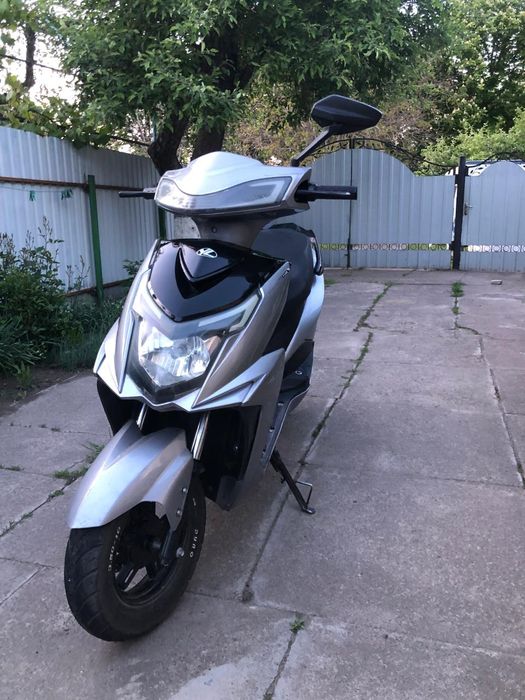 Продам електроскутер Jenye Ares 2000w в хорошому стані