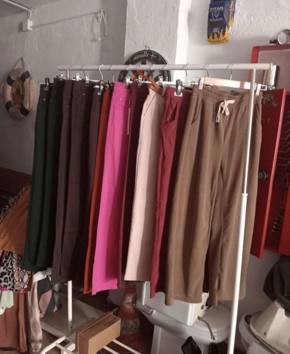 Lote 40 Pecas de Roupa e 15 Lingerie