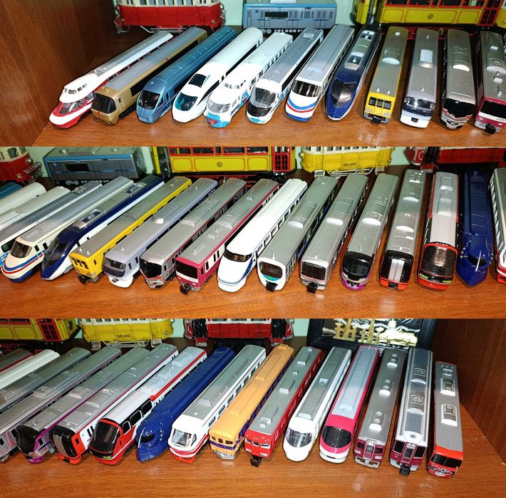 Металеві моделі поїздів виготовлені в Японії