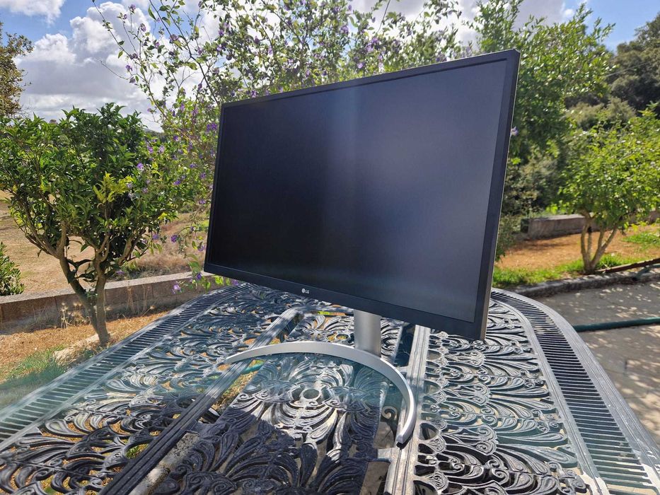 Monitor LG 27' 4K - HDR 400 - DCI-P3 95%