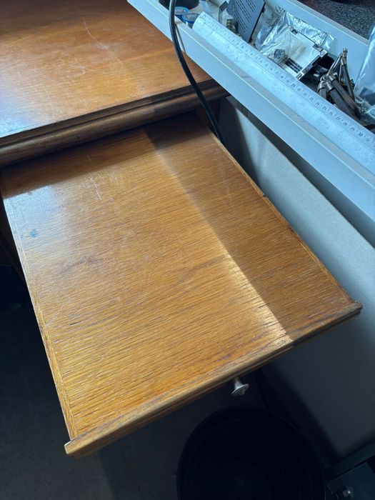 Secretaria de madeira maciça